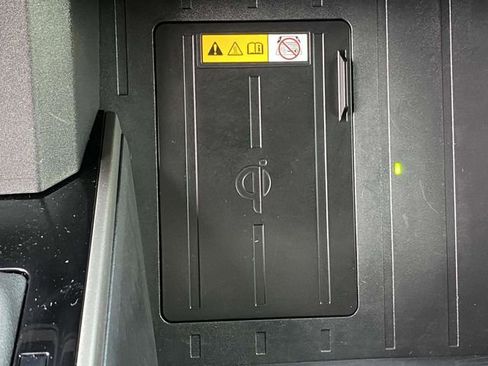 Used 2024 Toyota Tundra Limited image 31