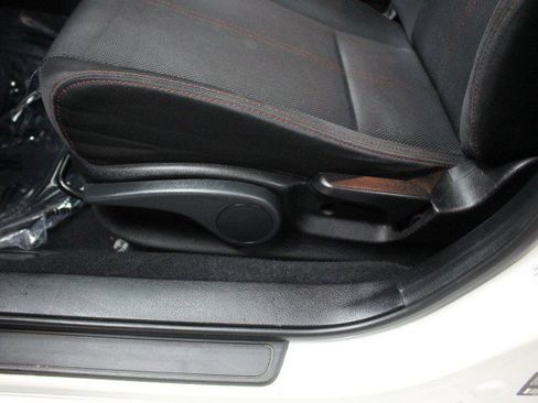 Used 2013 Subaru Impreza WRX Premium image 9