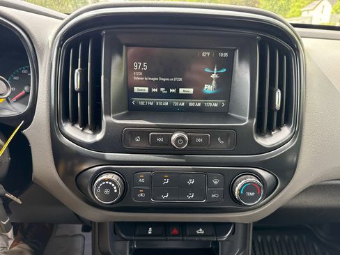 Used 2018 Chevrolet Colorado W/T w/ WT Convenience Package RWD image 20