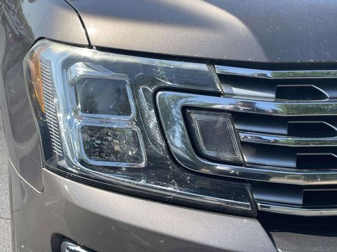 Used 2018 Ford Expedition Max Limited RWD image 11