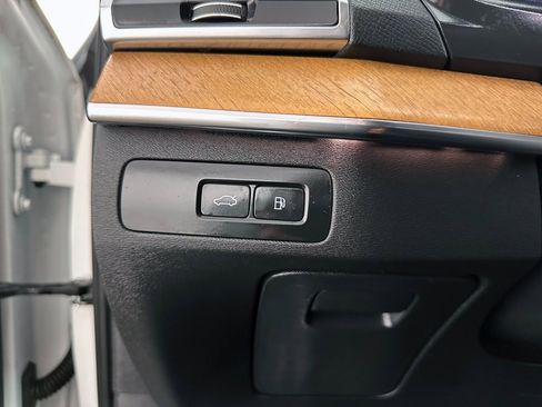 Used 2024 Volvo XC90 T8 Plus w/ Protection Package Premier image 44