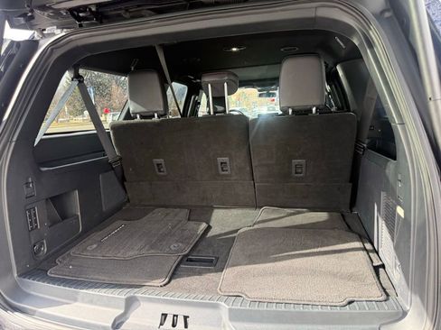 Used 2022 Ford Expedition Max Limited AWD/4WD image 19
