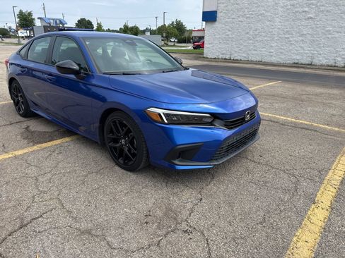 Used 2023 Honda Civic Sport image 18