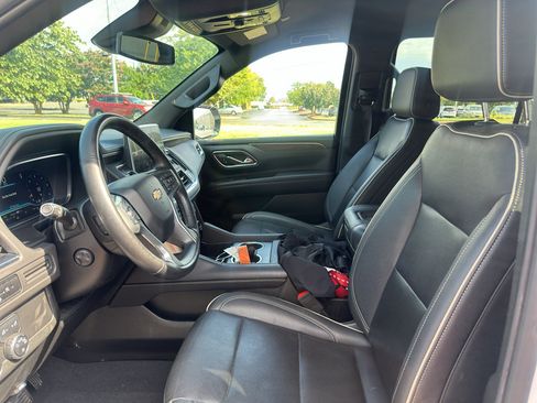 Used 2023 Chevrolet Suburban Premier AWD/4WD image 20
