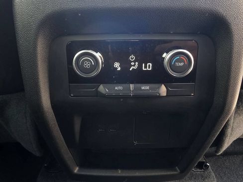Used 2025 Buick Enclave Preferred AWD/4WD image 56