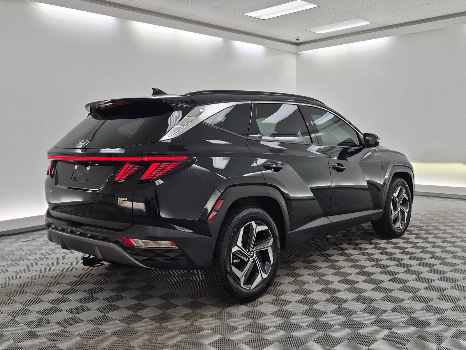 Used 2023 Hyundai Tucson Limited AWD/4WD image 9