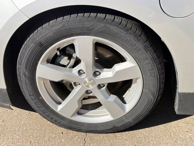 Used 2013 Chevrolet Volt Premium w/ Premium Trim Package FWD image 11