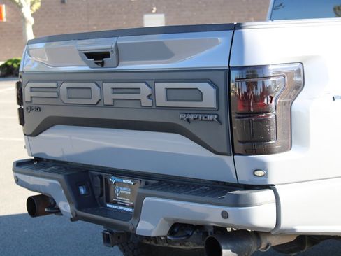 Used 2019 Ford F150 Raptor w/ Equipment Group 802A Luxury AWD/4WD image 11