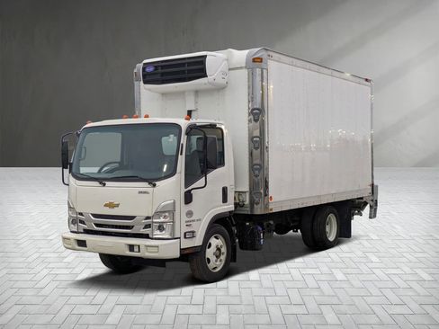 Used 2023 Chevrolet Low Cab Forward 5500XD image 2