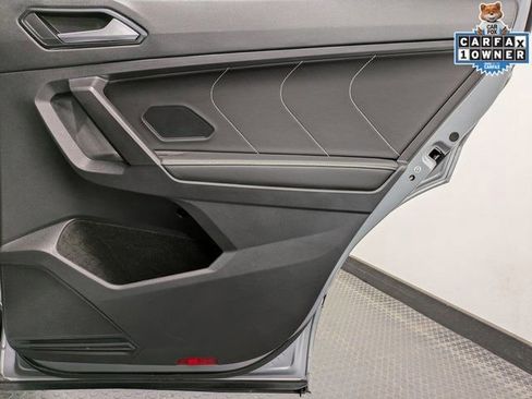 Used 2023 Volkswagen Tiguan SE R-Line image 27