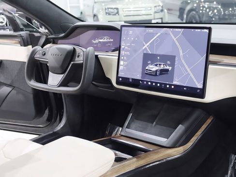 Used 2021 Tesla Model S Long Range image 34