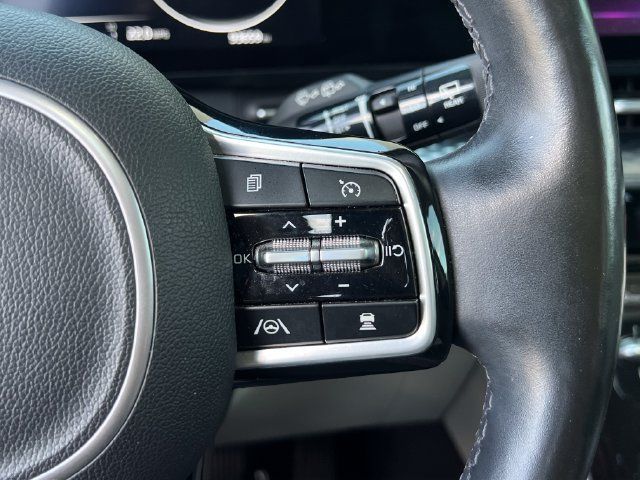 Used 2022 Kia Carnival SX Prestige FWD image 41