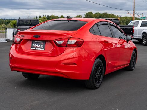 Used 2018 Chevrolet Cruze LS FWD image 8