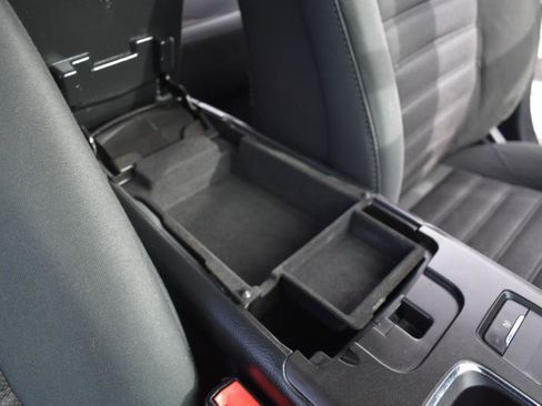 Used 2017 Ford Fusion SE w/ Fusion SE Technology Package image 15