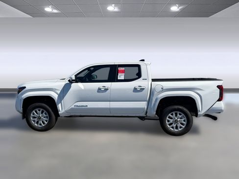 New 2026 Toyota Tacoma SR5 RWD image 2