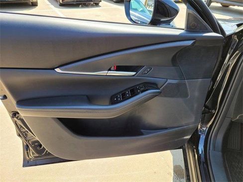 Used 2025 MAZDA CX-30 AWD 2.5 S w/ Preferred Package image 7
