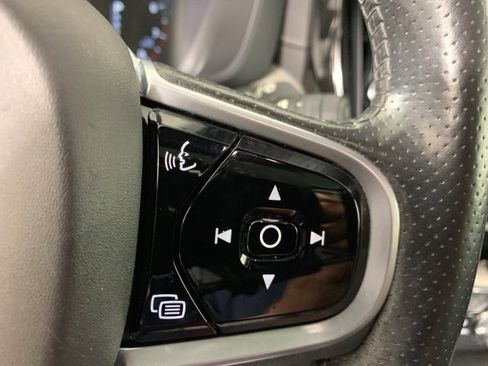 Used 2019 Volvo XC60 T5 Inscription w/ Protection Package Premier image 9