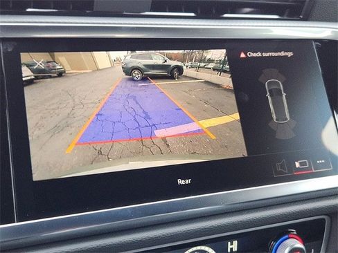 New 2025 Audi Q3 2.0T Premium image 16