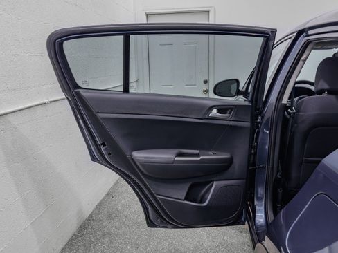 Used 2022 Kia Sportage LX image 13