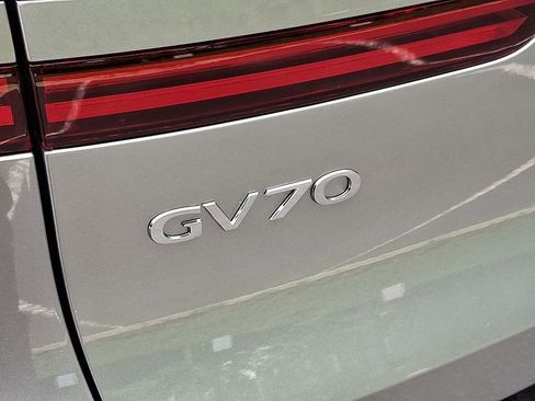New 2026 Genesis GV70 2.5T Sport Prestige AWD/4WD image 19