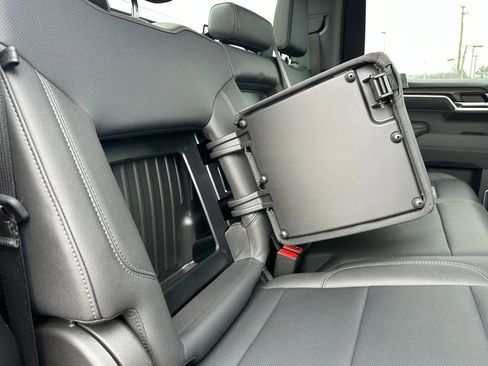 Used 2025 GMC Sierra 1500 SLT image 16