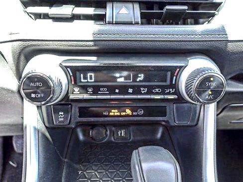 Used 2023 Toyota RAV4 LE AWD/4WD image 20