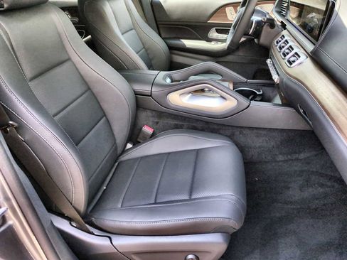New 2025 Mercedes-Benz GLS 450 4MATIC image 24