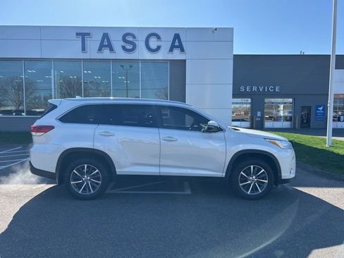 Used 2019 Toyota Highlander XLE image 8