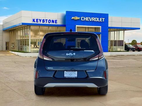 Used 2025 Kia Soul LX FWD image 6