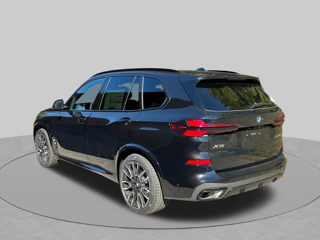 Used 2026 BMW X5 xDrive50e w/ M Sport Package AWD/4WD image 7