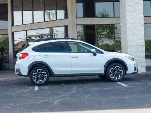 Used 2016 Subaru Crosstrek 2.0i Premium AWD/4WD image 2
