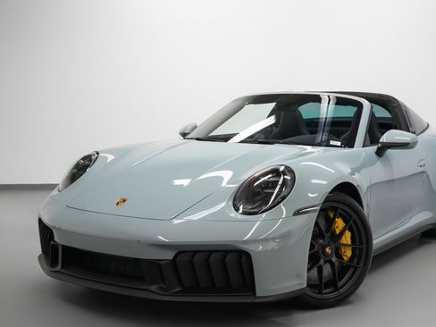 Used 2025 Porsche 911 Targa 4 GTS image 7