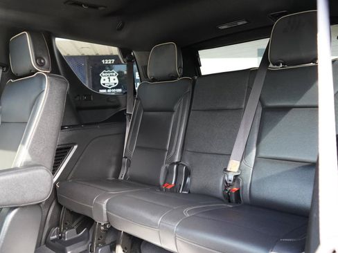 Used 2023 GMC Yukon SLT w/ SLT Premium Package AWD/4WD image 21
