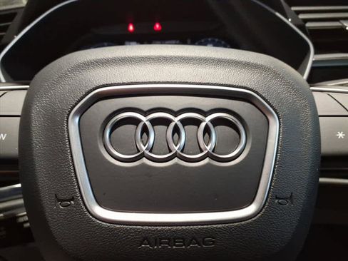 Certified 2025 Audi Q3 2.0T Premium w/ Convenience Package image 16