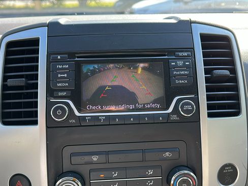 Used 2018 Nissan Frontier SV image 20