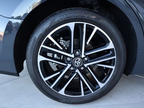 Certified 2025 Toyota Camry XLE image 31