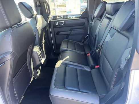 New 2025 Ford Bronco Outer Banks image 17