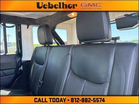 Used 2017 Jeep Wrangler Unlimited Sahara AWD/4WD image 18