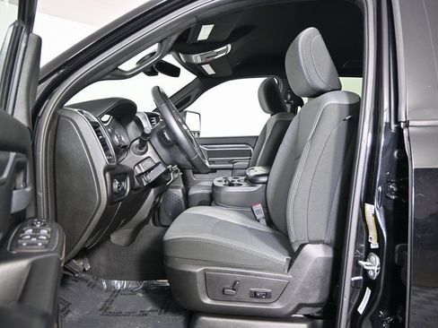 Used 2024 RAM 2500 Big Horn w/ Bed Utility Group image 20