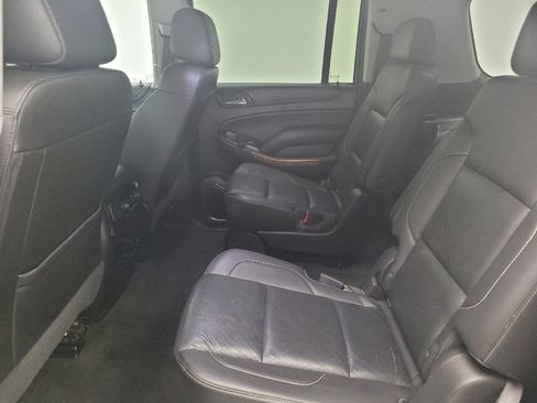 Used 2018 Chevrolet Suburban Premier image 18