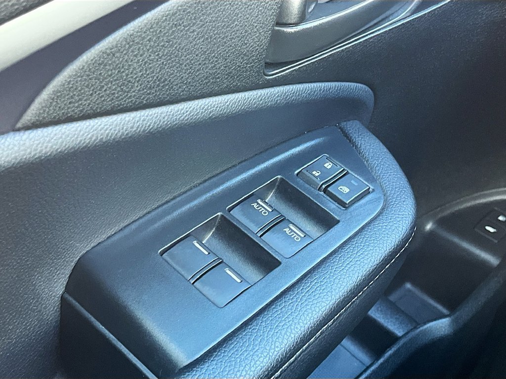 Used 2025 Honda Passport EX-L image 17