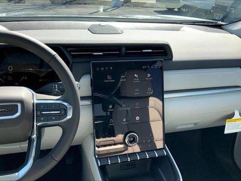 New 2026 GMC Terrain Denali w/ LPO, Black Badging Package image 6