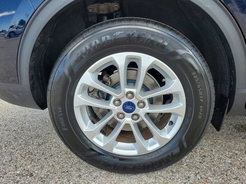 Used 2021 Ford Escape SE w/ Cold Weather Package FWD image 5