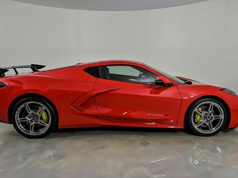 Used 2024 Chevrolet Corvette Stingray Premium Cpe RWD image 10