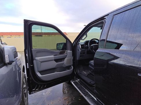 Used 2022 Ford F150 Lariat w/ Max Trailer Tow Package image 5