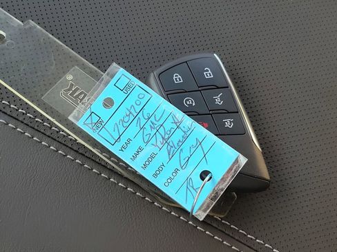 New 2026 GMC Yukon XL Elevation image 40