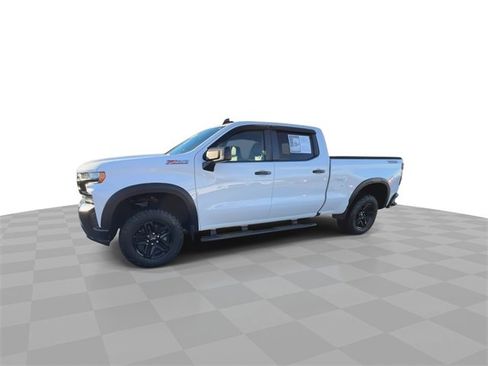Used 2021 Chevrolet Silverado 1500 LT Trail Boss w/ Convenience Package II image 4