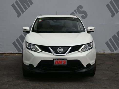 Used 2019 Nissan Rogue Sport SV image 2