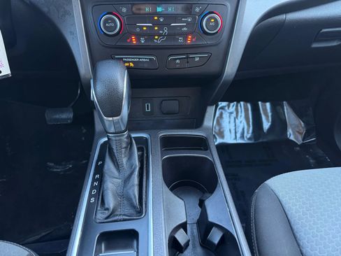Used 2018 Ford Escape SE image 22