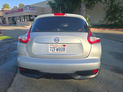 Used 2017 Nissan Juke S FWD image 6